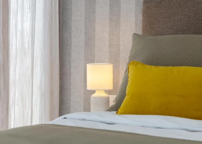 First Row 에스테포나