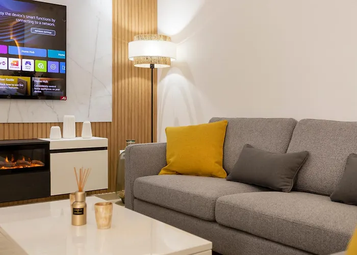 First Row * 에스테포나