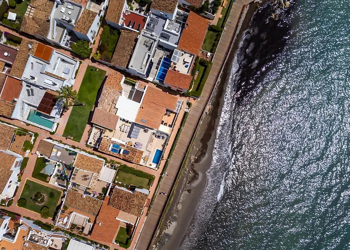 First Row 빌라 에스테포나