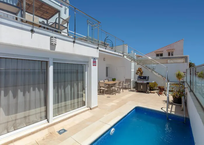 First Row 에스테포나