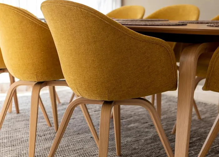 First Row * 에스테포나