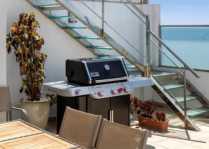 First Row 빌라 에스테포나