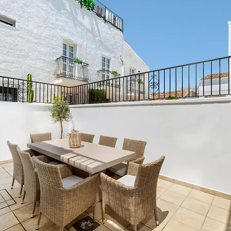 Villa First Row Estepona