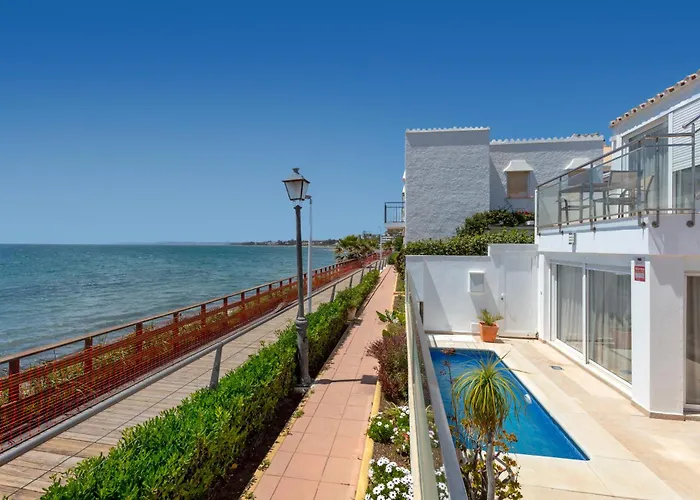 Villa First Row Estepona