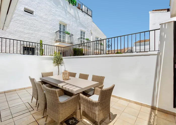 Villa First Row Estepona