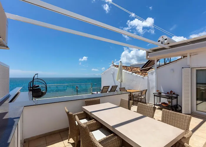 Villa First Row Estepona